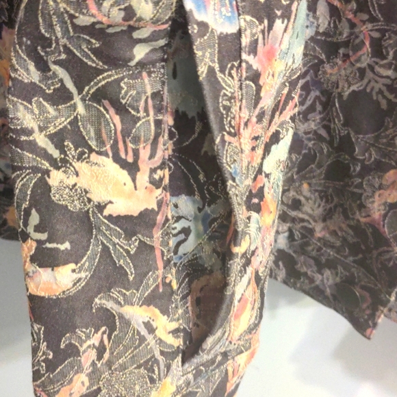 🌼 PRICE DROP...Jean Jacket 🌼 - Picture 3 of 7